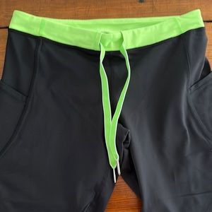 LuluLemon capri leggings